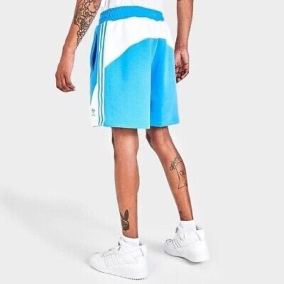 NWT! Adidas SST Fleece Shorts - Size Large - Picture 3 of 7